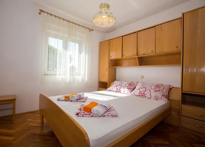 Apartmán With Parking Space Barbat - Rab - 16245 Barbat na Rabu