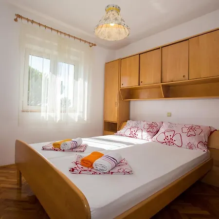 Apartment With A Parking Space Barbat, Rab - 16245 Barbat na Rabu