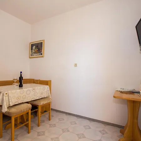 Apartment With A Parking Space Barbat, Rab - 16245 Barbat na Rabu