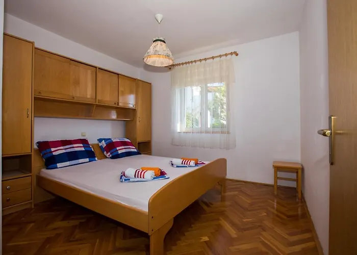 With Parking Space Barbat - Rab - 16245 Appartamento *